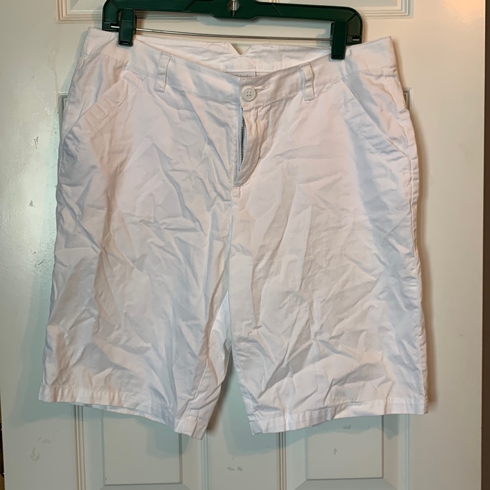 Womens Columbia white shorts. Excellent condition. Size 12